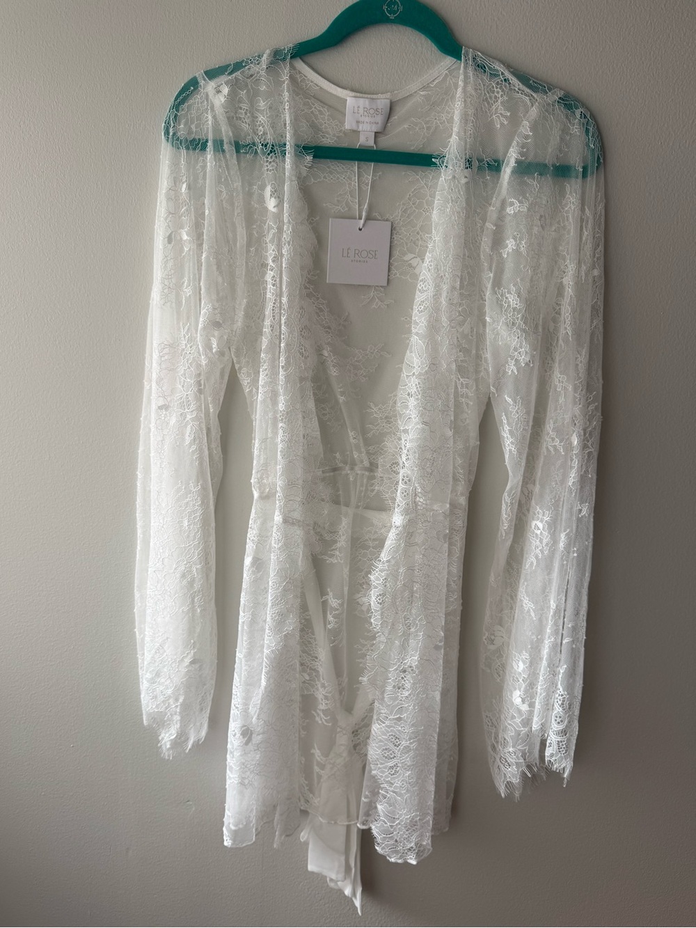 Le Rose Allegra White Lace Sheer Robe NWT